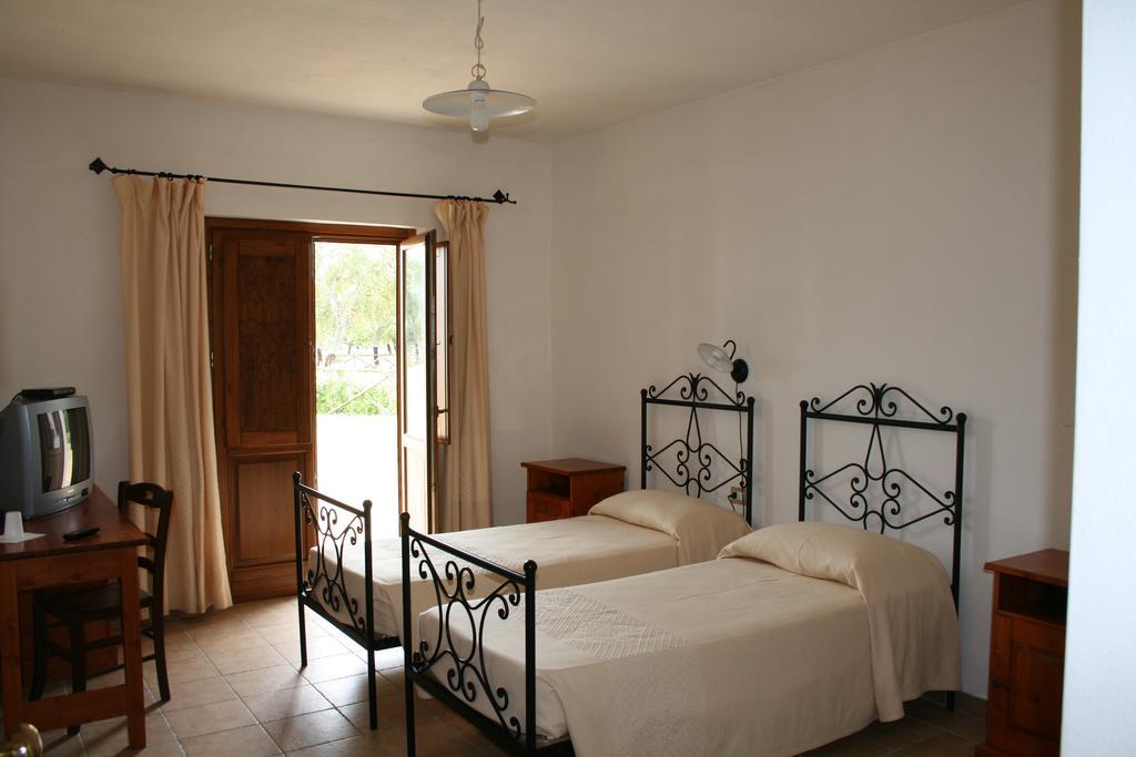 Hotel Su Baione Abbasanta Luaran gambar